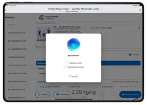 Privacidad y seguridad de los datos del paciente: un desafío central de la IA y la gestión de datos en la fisioterapia 2 Capture d'écran sur tablette de l'interface Kinvent affichant l'historique d'un patient pour un test de saut CMJ, avec une fenêtre contextuelle centrale de Kassandra AI en cours d'analyse du rapport et de génération de commentaires