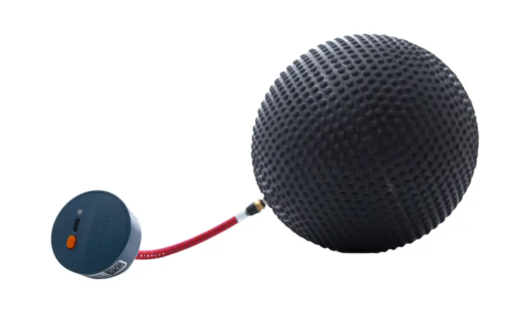 K-Bubble 32 The pressure dynamometer is a wireless inflatable pressure sensor that measures muscle activation, strength, and endurance through controlled air pressure variations.
