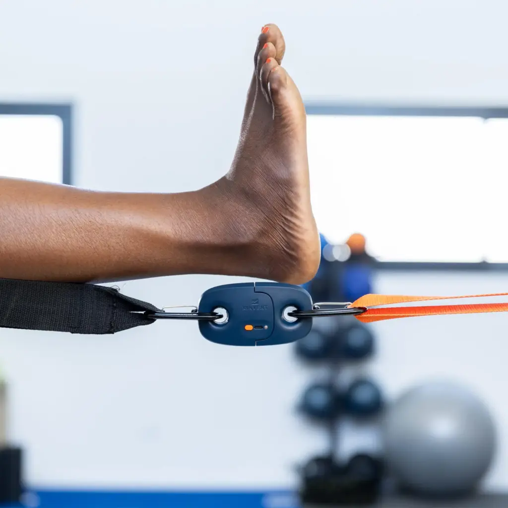The pull dynamometer is a compact yet powerful wireless tensile dynamometer designed for real-time strength assessment and rehabilitation.