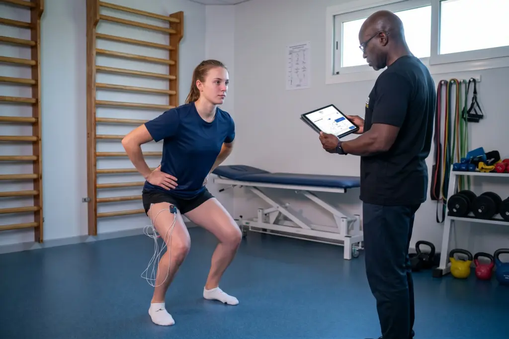 young footbal player doing test with Kinvent K-myo sensor